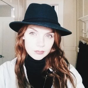 Meet your Posher, Casey